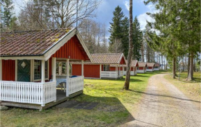 Gorgeous Home In Jälluntofta With Lake View, Jälluntofta